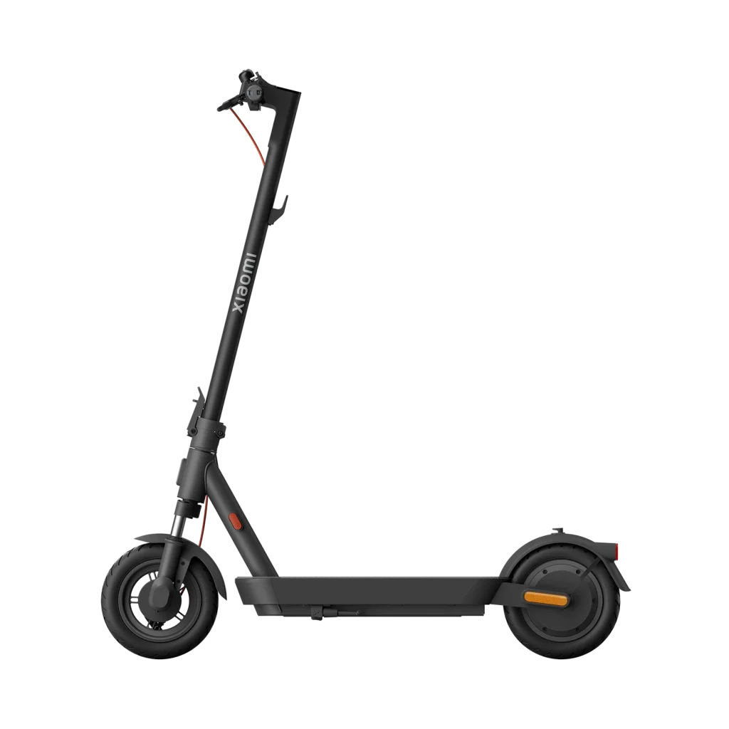 Xiaomi Electric Scooter 5 – Amortisseurs Doubles Ressort Avant – 60km Autonomie Étendue – Pneus 10' Tubeless – Moteur 700W Max – Pente 18%